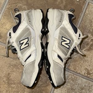 NEW BALANCE 621 Sneakers/Shoes Men USA Size 7 White Tennis Shoes